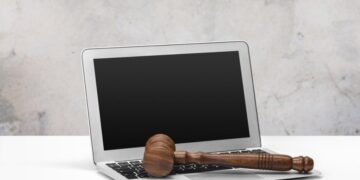 How to Remove Court Records From the Internet